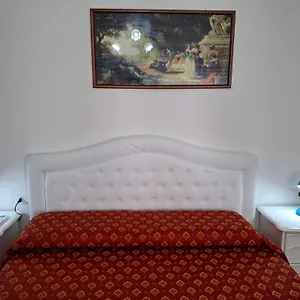 Le Maschere Bed and breakfast