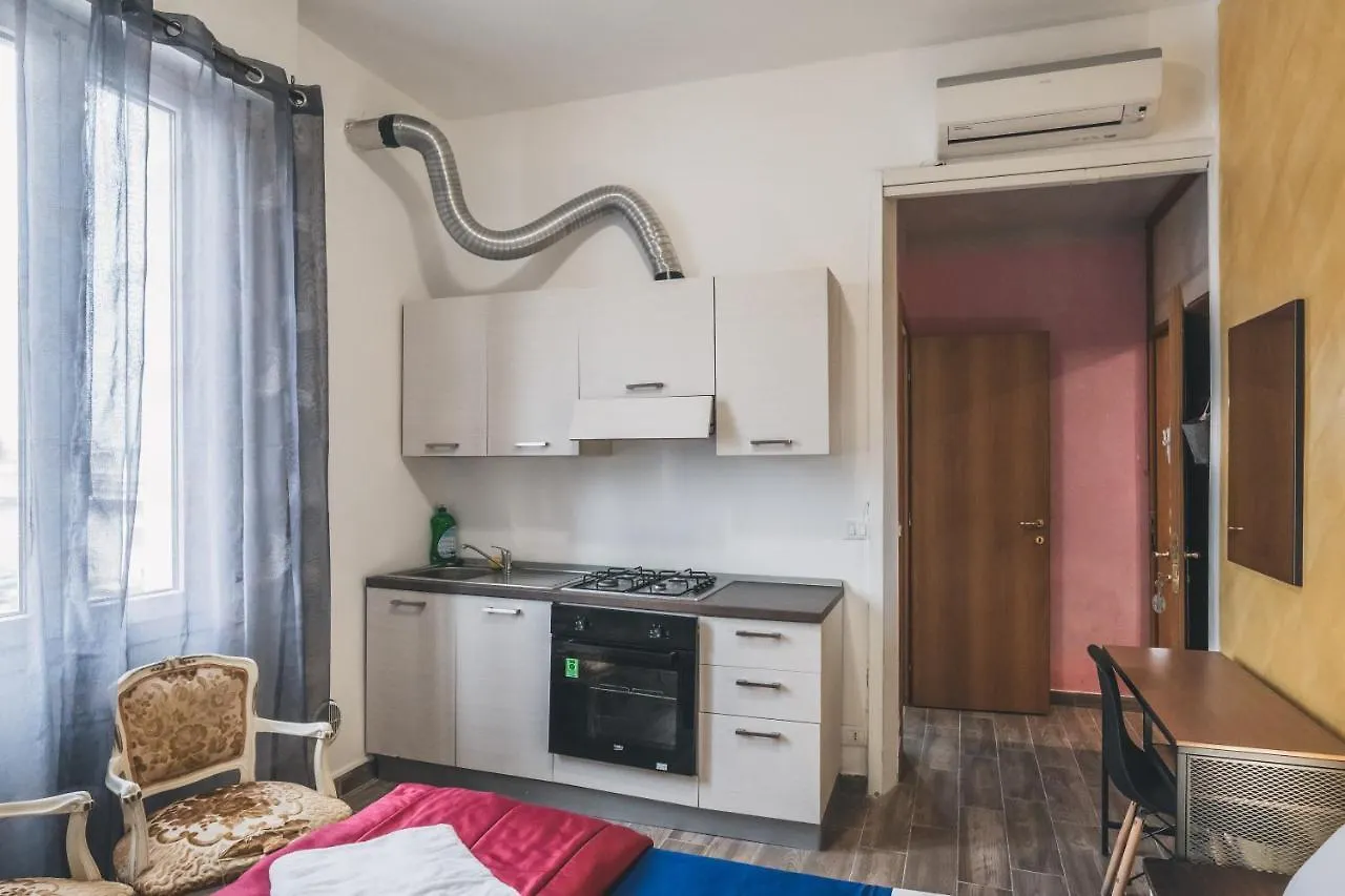 Bulldog Station Apartments With Private Wc, Ac, Tv Mestre 0*,  Italy