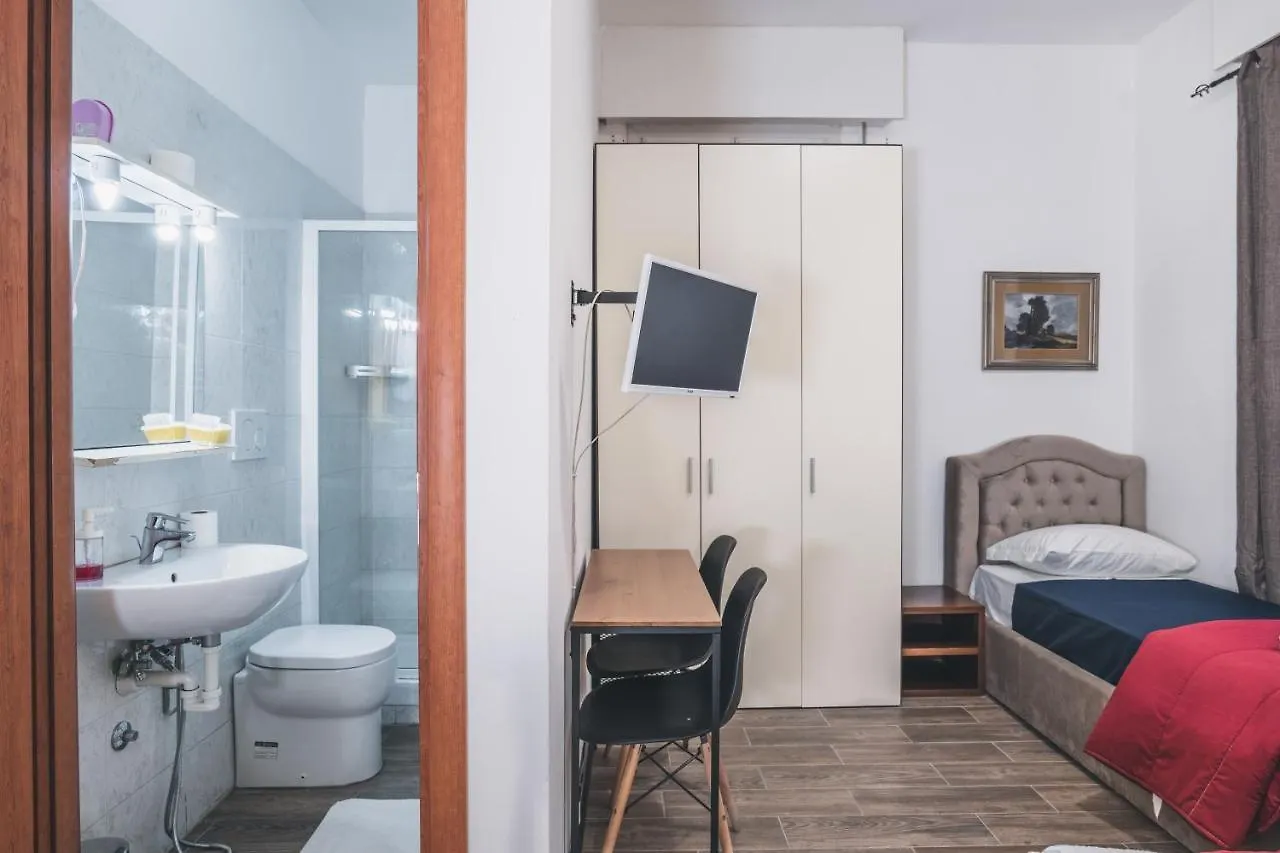 Bed & Breakfast Bulldog Station Apartments With Private Wc, Ac, Tv Mestre Italia