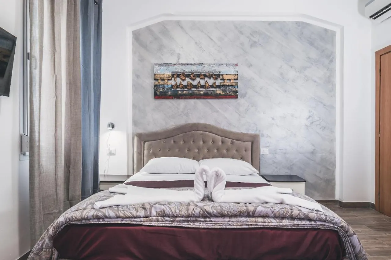 Bulldog Station Apartments With Private Wc, Ac, Tv Mestre Italia